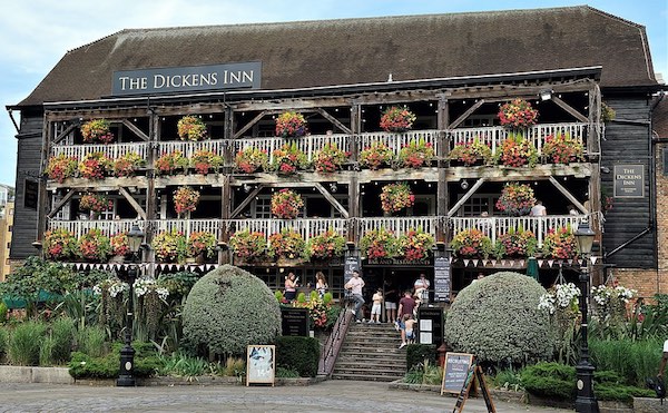 Dickens Inn London pub